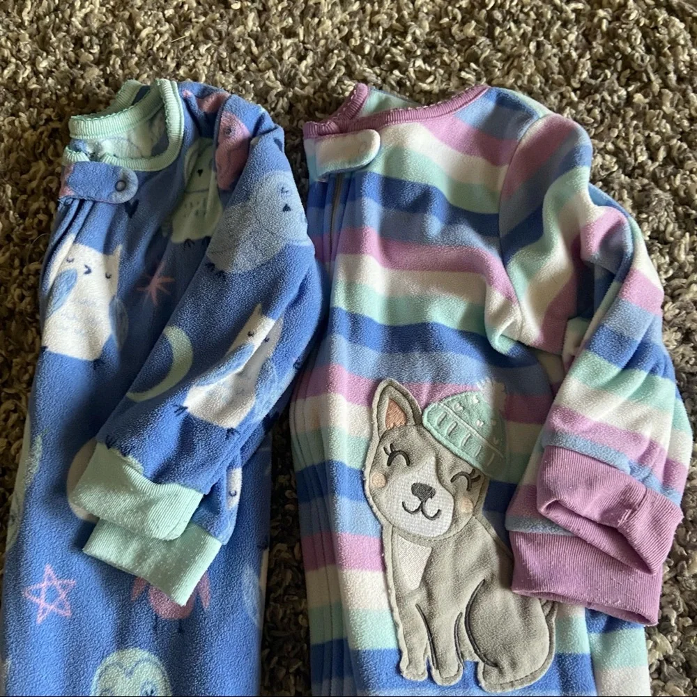 Carter’s Fleece Pyjamas - Picture 4 of 4